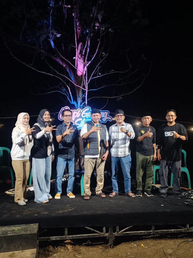 Ngopi Gunung Silangit Meriahkan Kebun Senon Kaliwungu